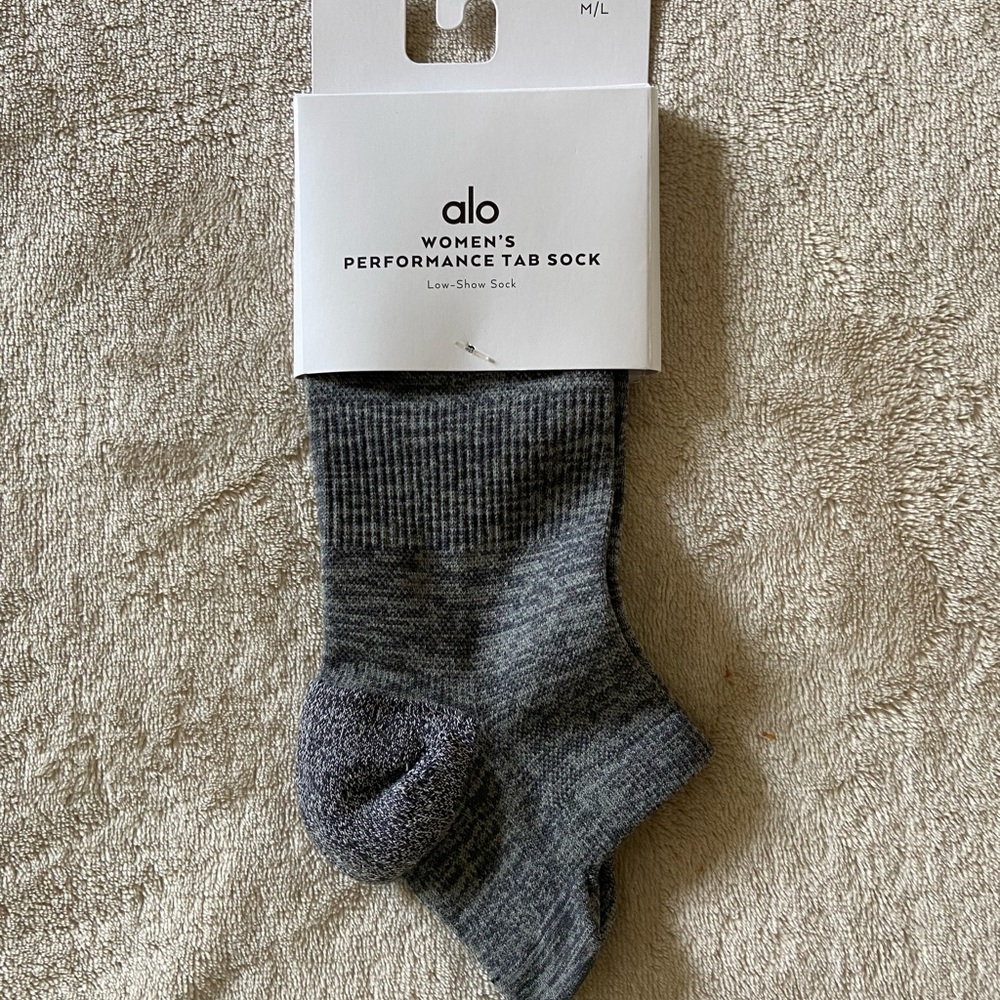 ALO Woman’s Performance Tab Sock